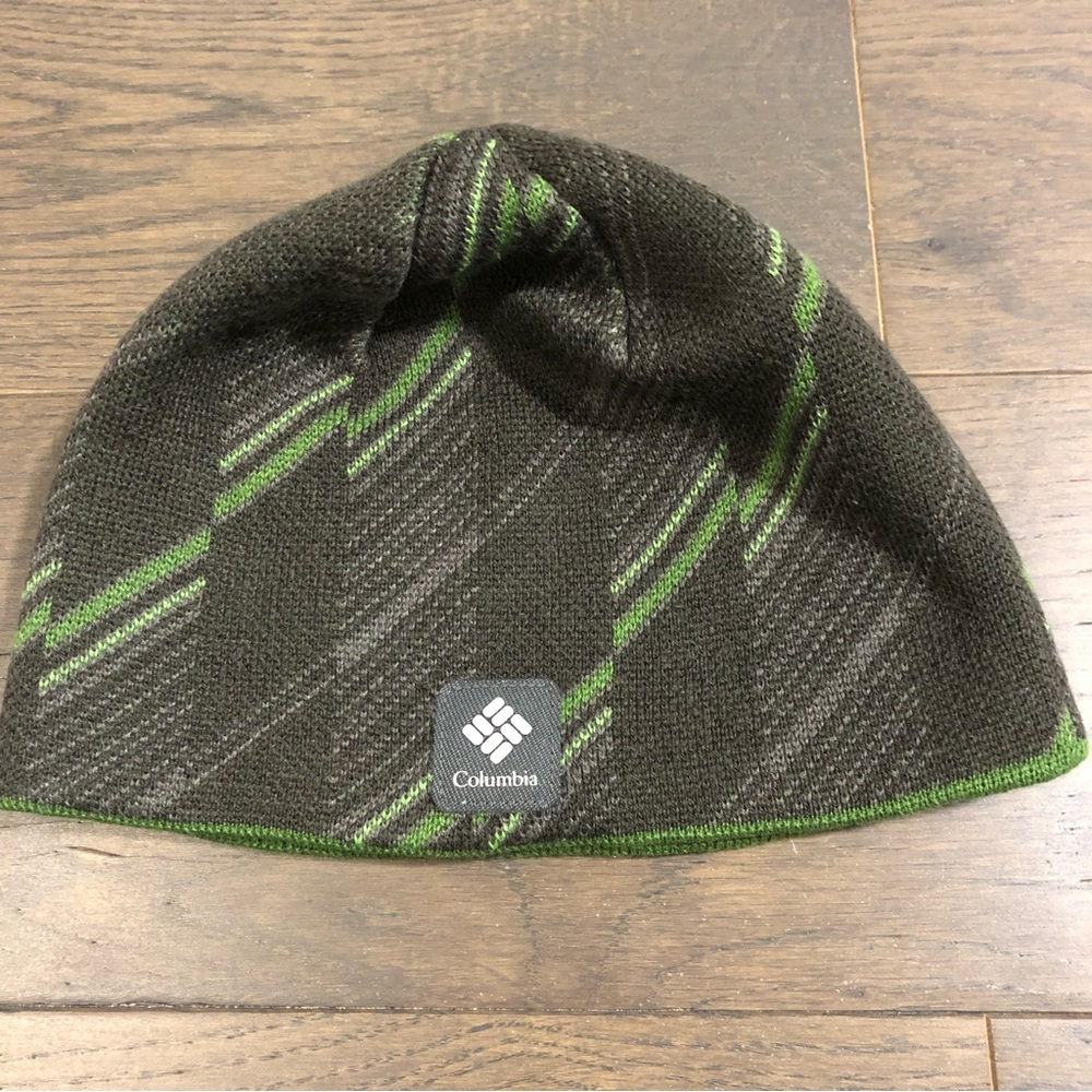 Columbia Reversible Youth Ski Hat. L/XL Green/Grey